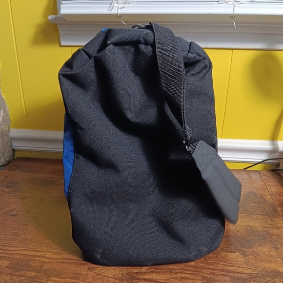 LL Bean Adventure Duffle Bag Blue Nylon Hiking Outdoor Travel Gym Tote - Picture 8 of 14
